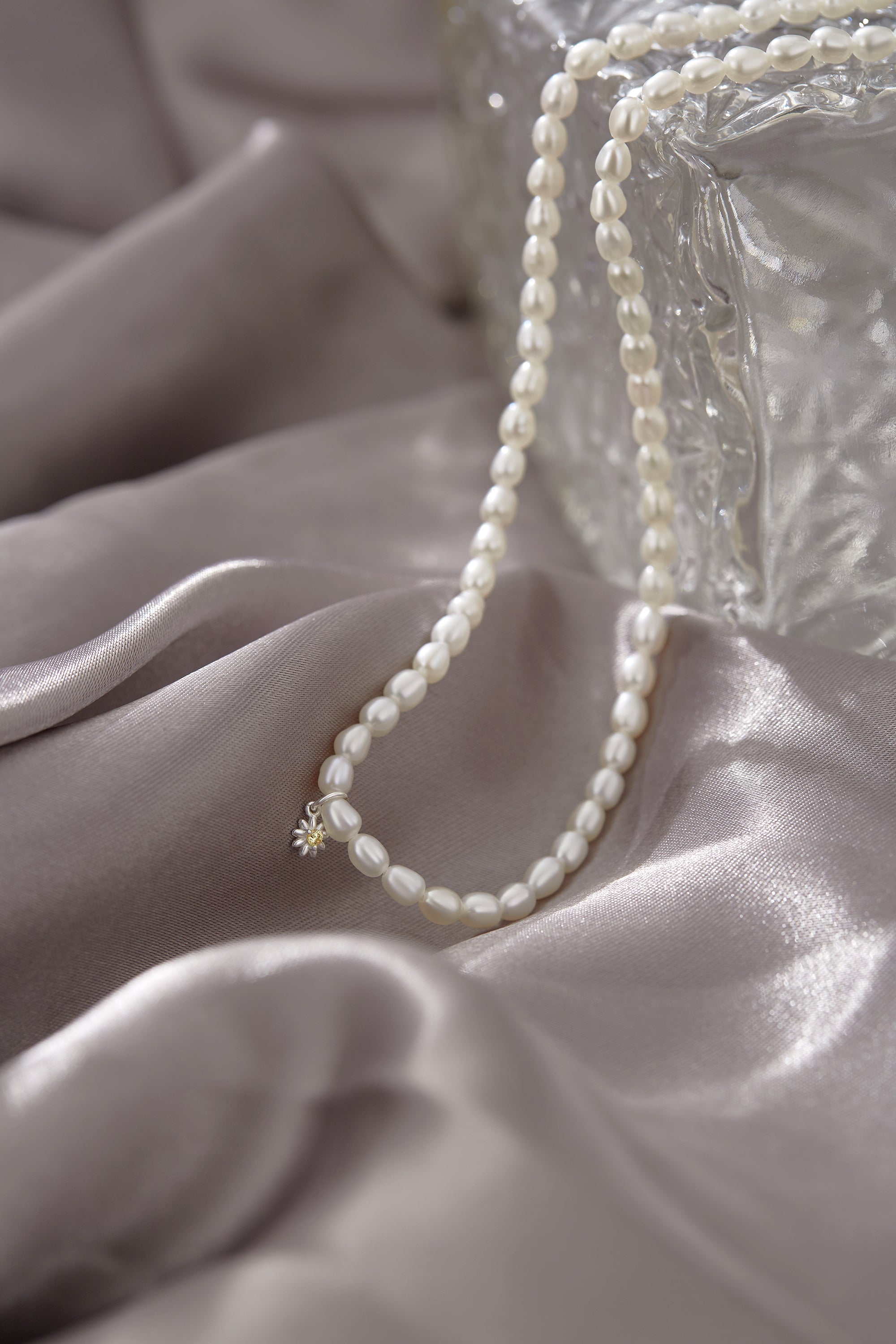 Freshwater Pearl Necklace with Daisy Pendant