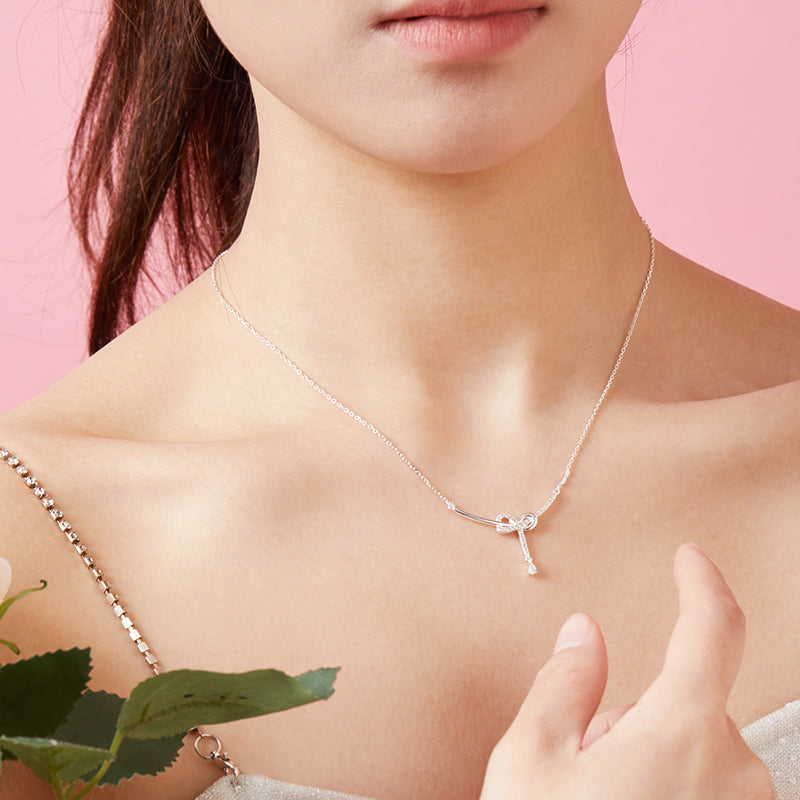 Eternal Love S925 Silver Temperament Collarbone Chain, Smiling Face Pendant Necklace