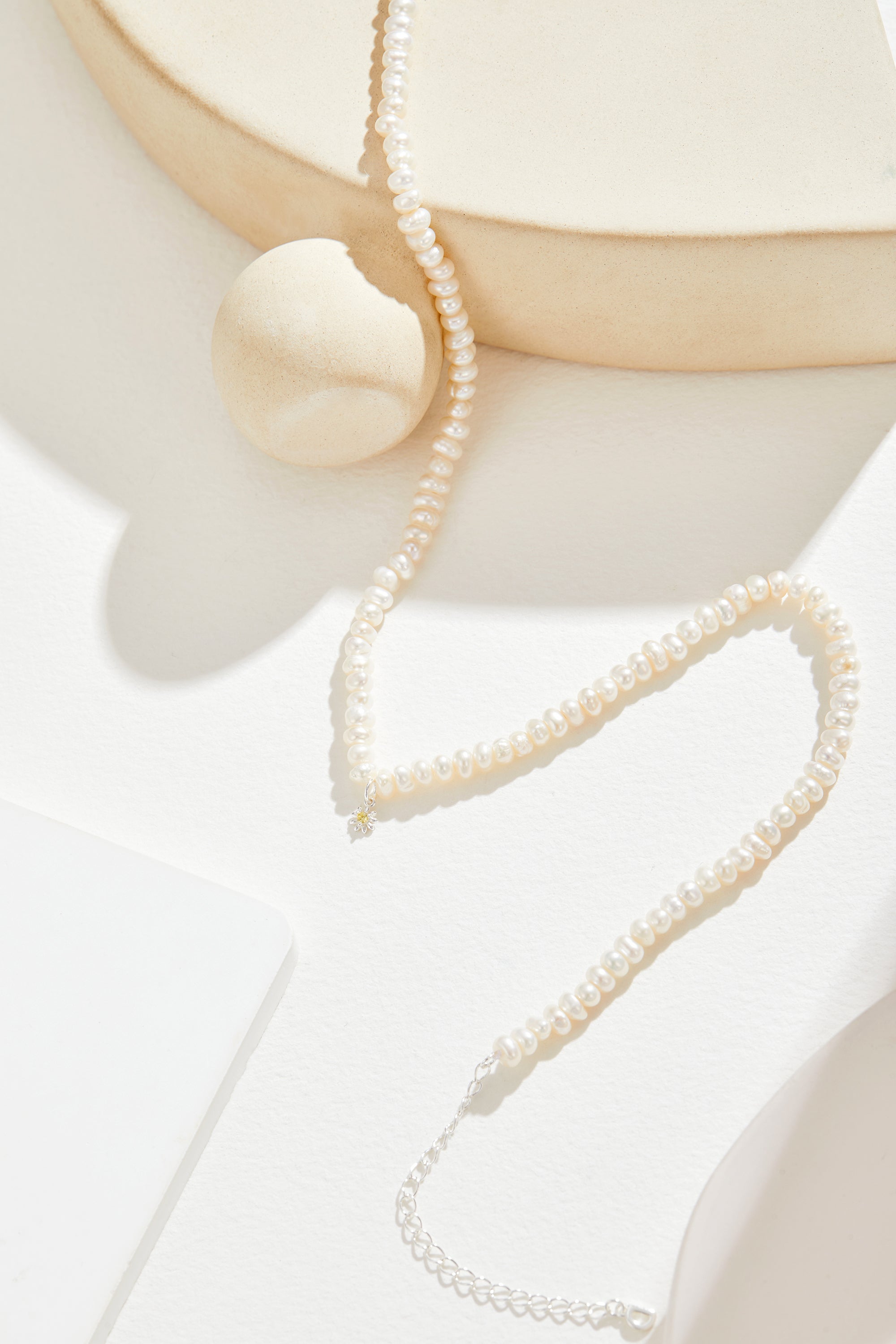 Freshwater Pearl (Flat) Necklace with Daisy Pendant