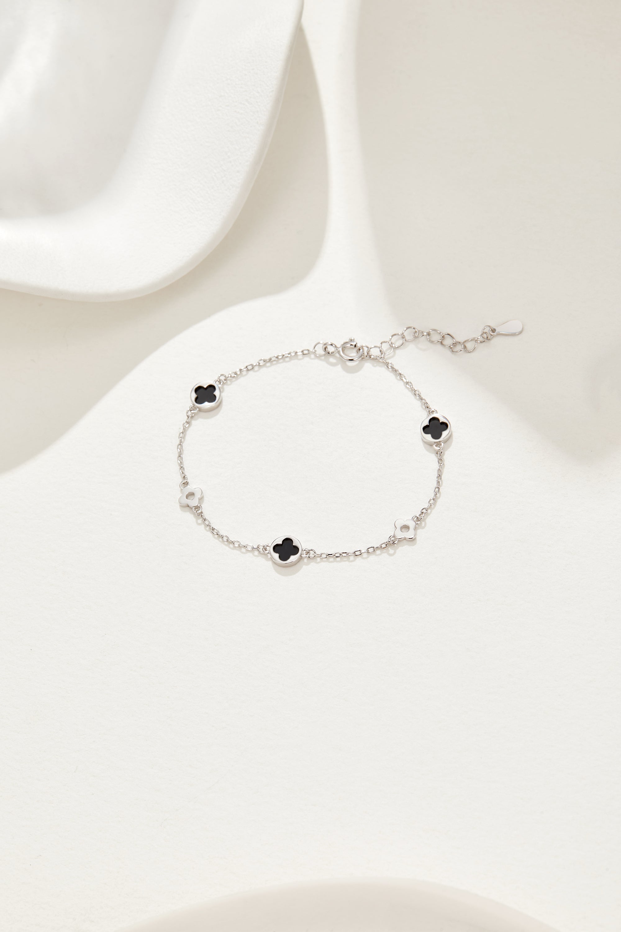 Agate Four Leaf Clover Bracelet