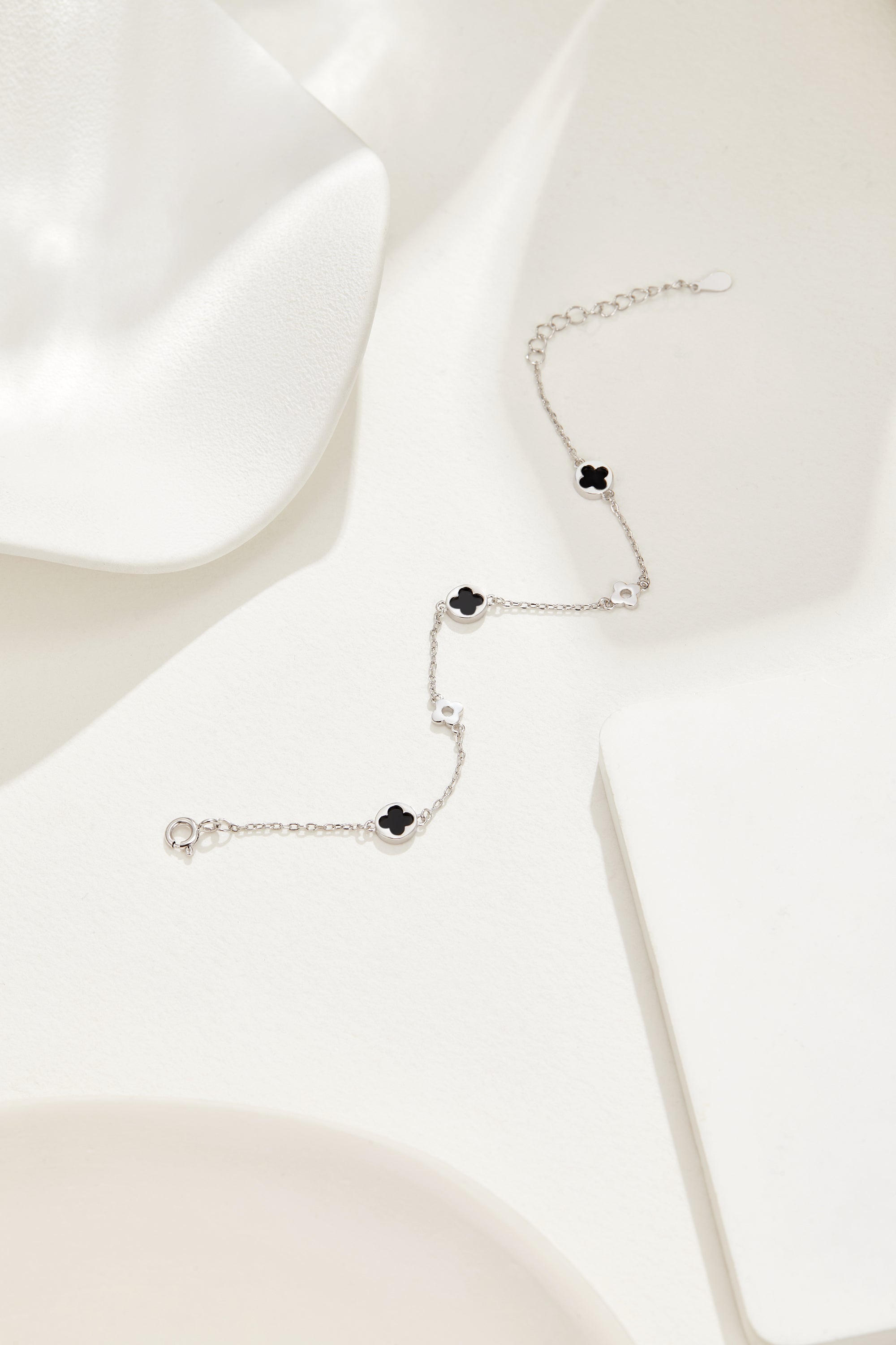 Agate Four Leaf Clover Bracelet